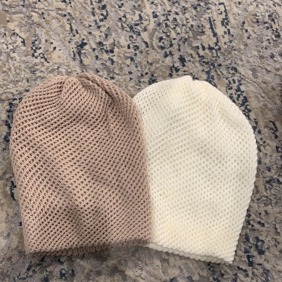 BEANIES - Picture 3 of 3